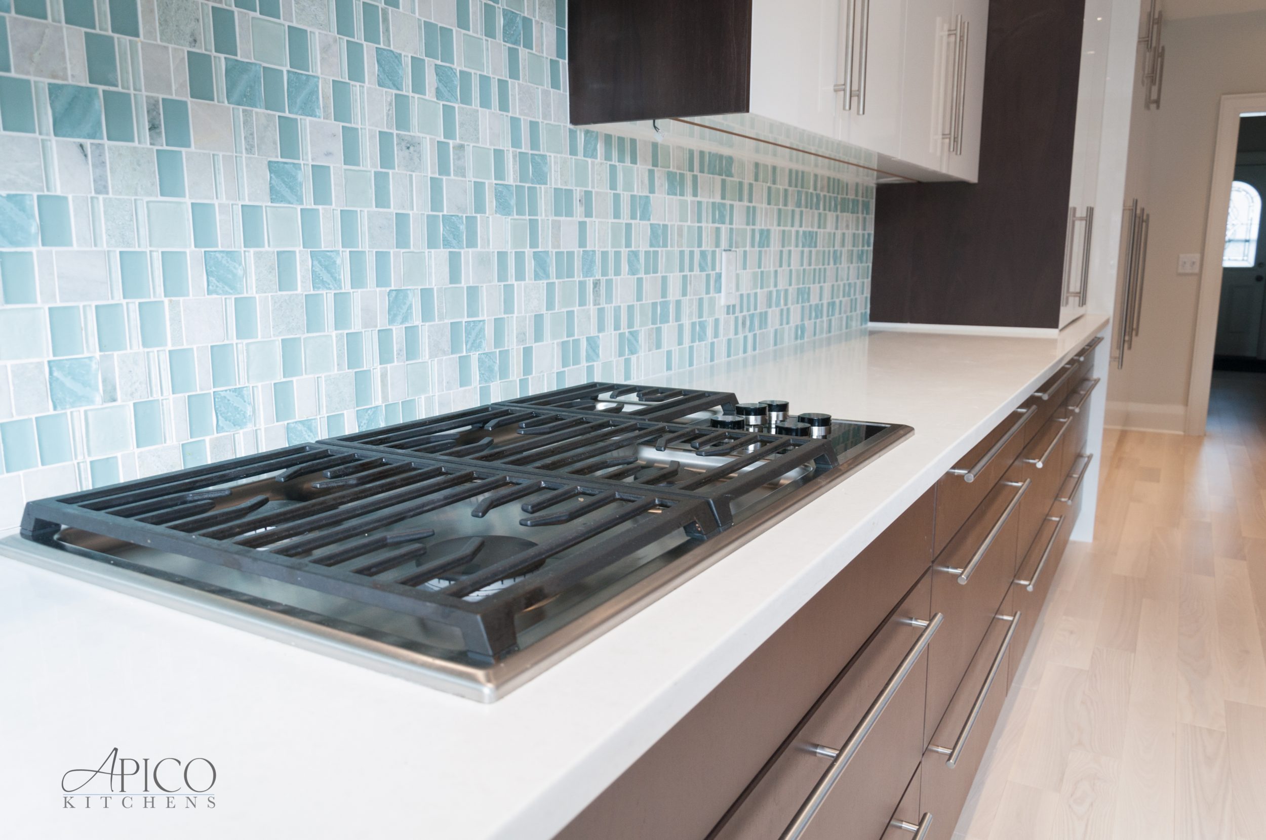 81 White-walnut-modern-kitchen-12