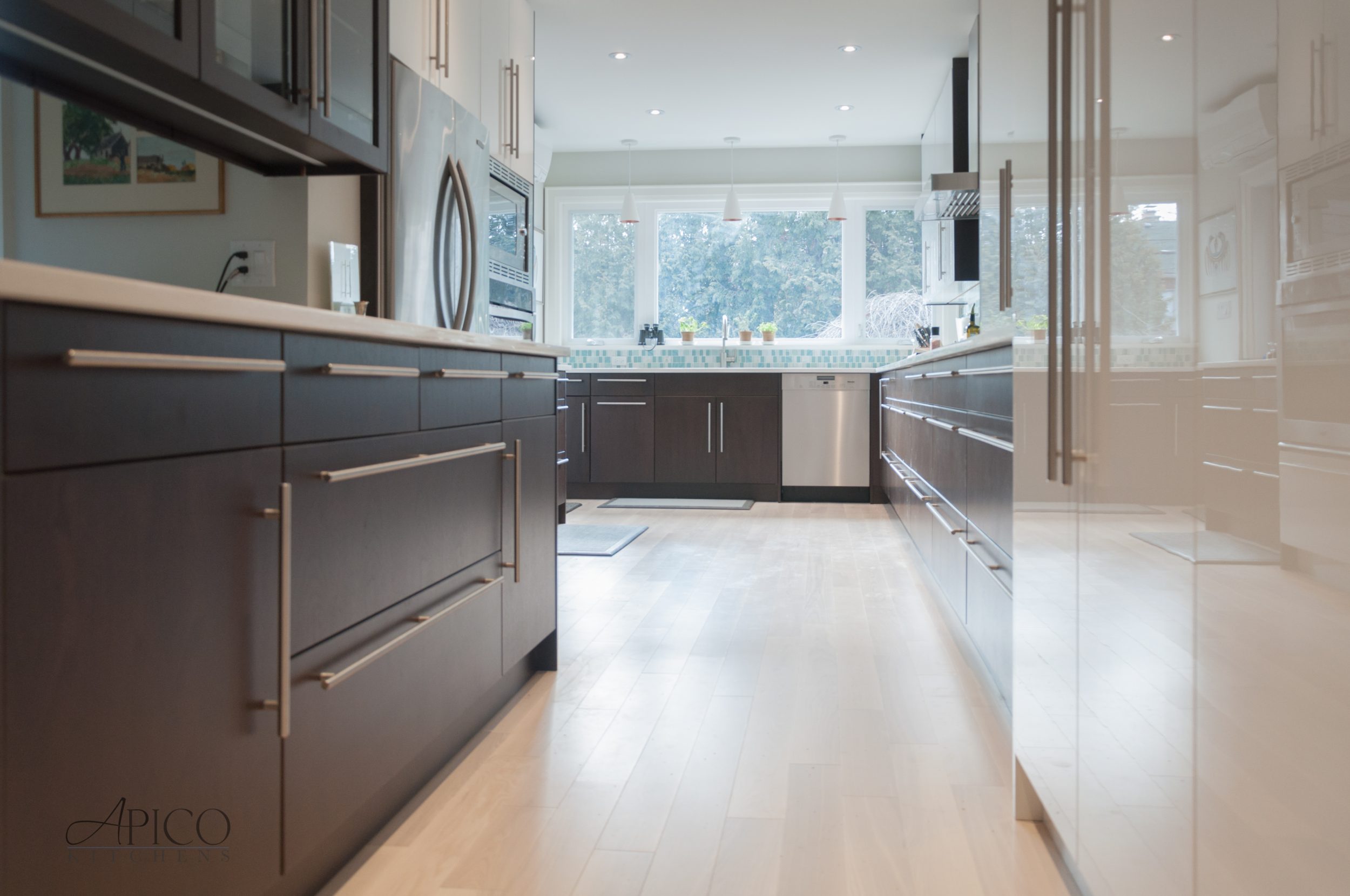 81 White-walnut-modern-kitchen-15