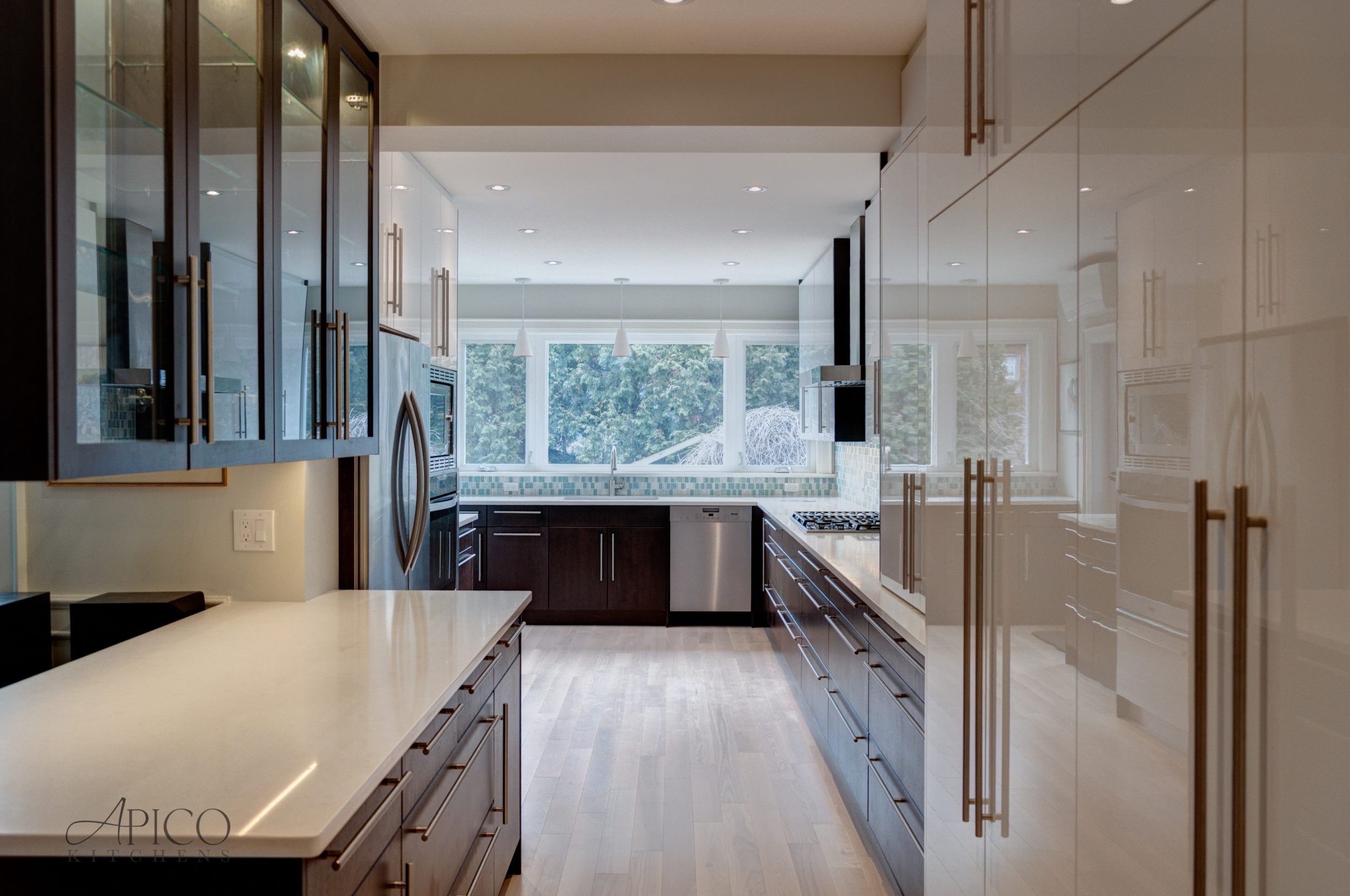 81 White-walnut-modern-kitchen-20 (1)