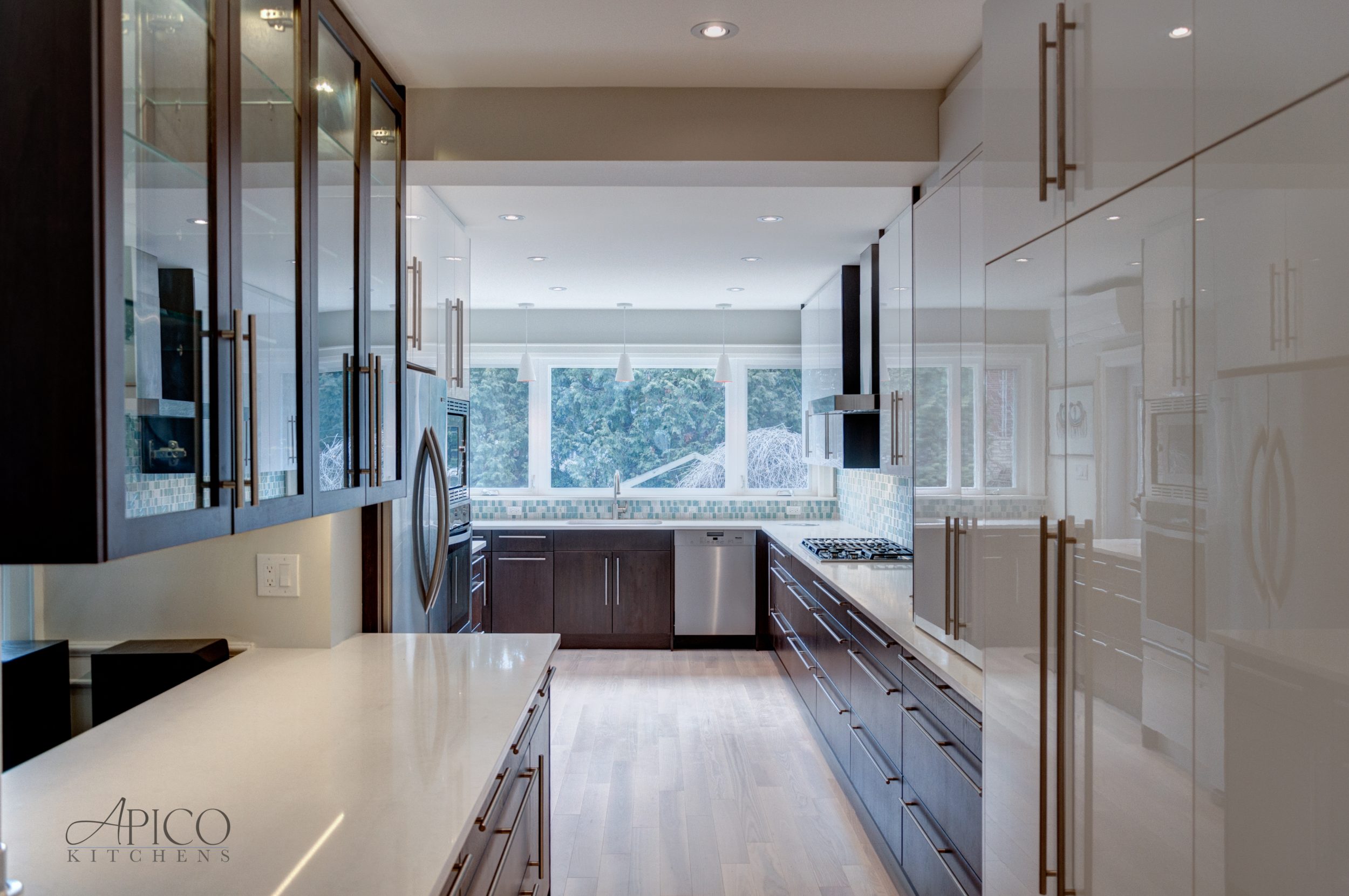81 White-walnut-modern-kitchen-27